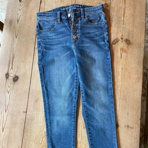 American Eagle Super High Rise Jeggings Size 4, EUC, button fly